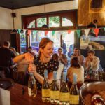 Weinproben als Teamevent: Gemeinsam den Wein entdecken in Köln oder an einem beliebigen Ort