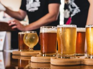 Bier Tasting mit Antipastiplatte und Wasser