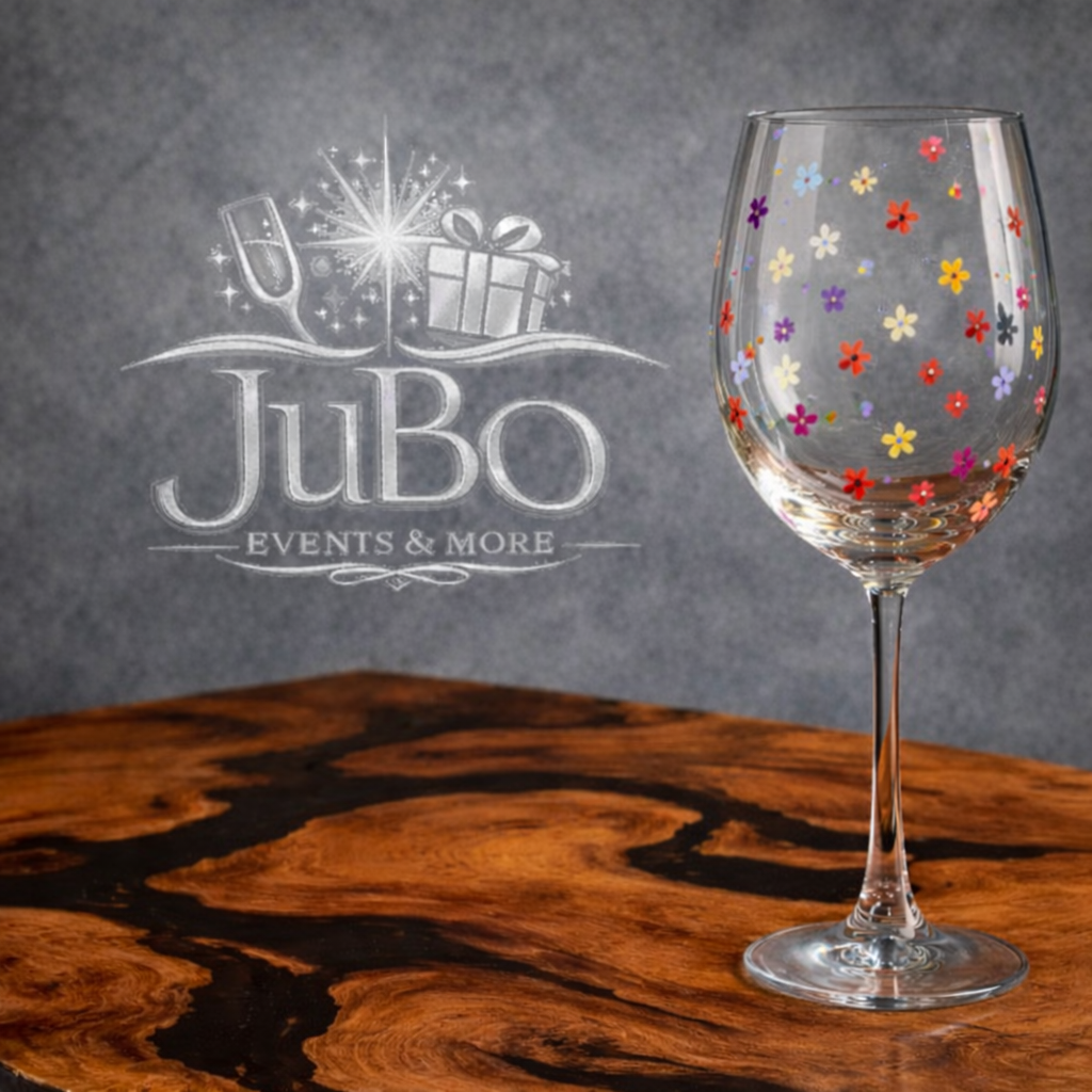 DIY Glasbemalung mit bunten Blümchen als Motiv